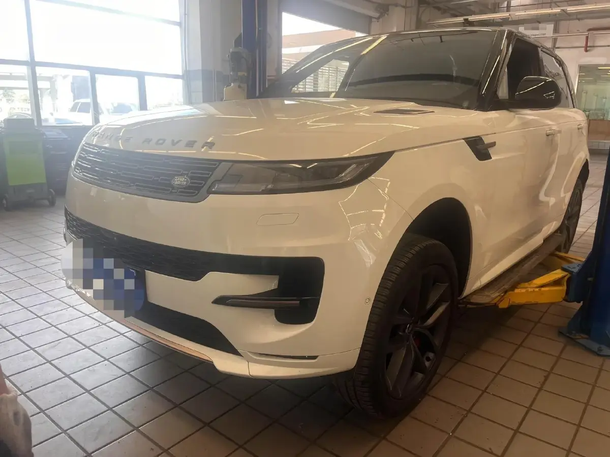 2025 Land Rover Range Rover Sport 3.0T 400HP L6 8AT