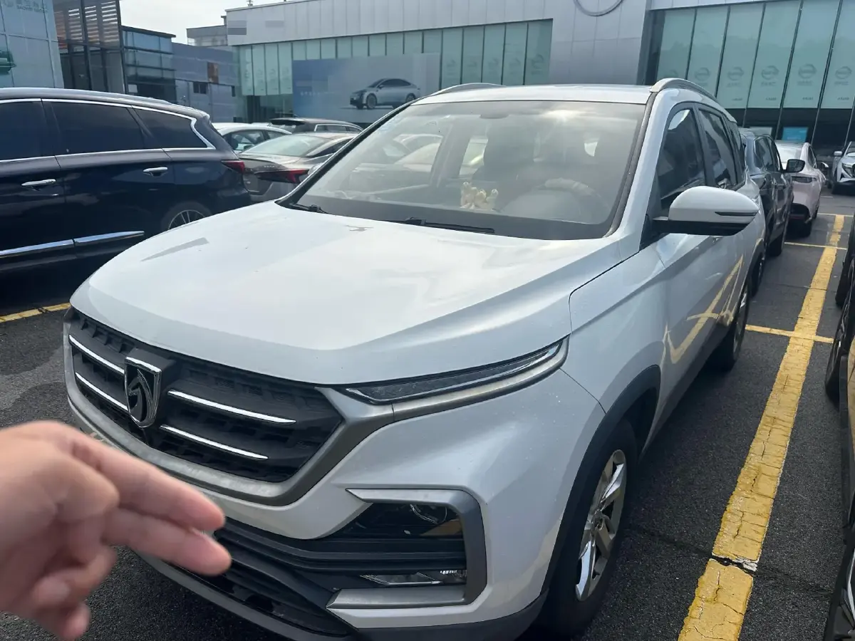 2018 BaoJun 530 1.5T 150HP L4 6MT