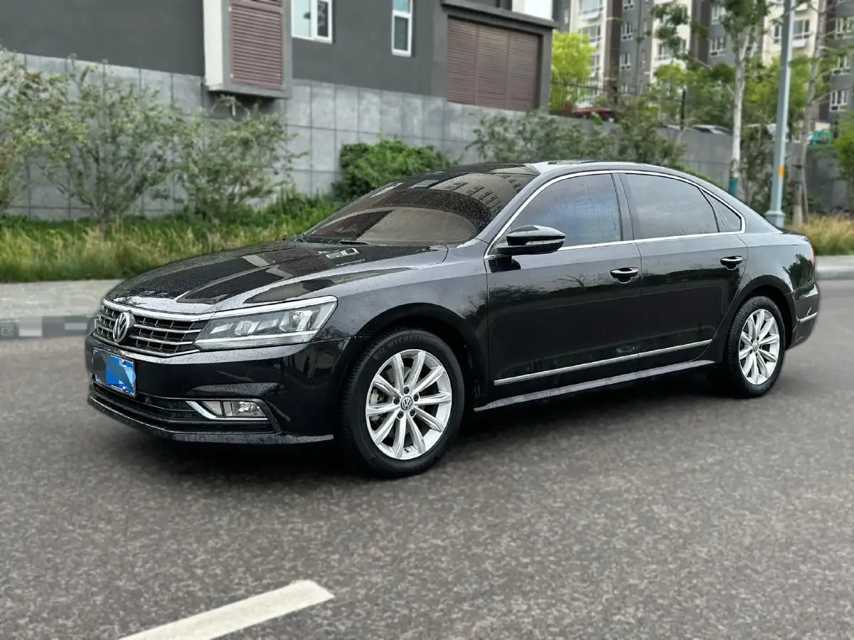 2017 Volkswagen Passat 1.8T 180HP L4 7DCT