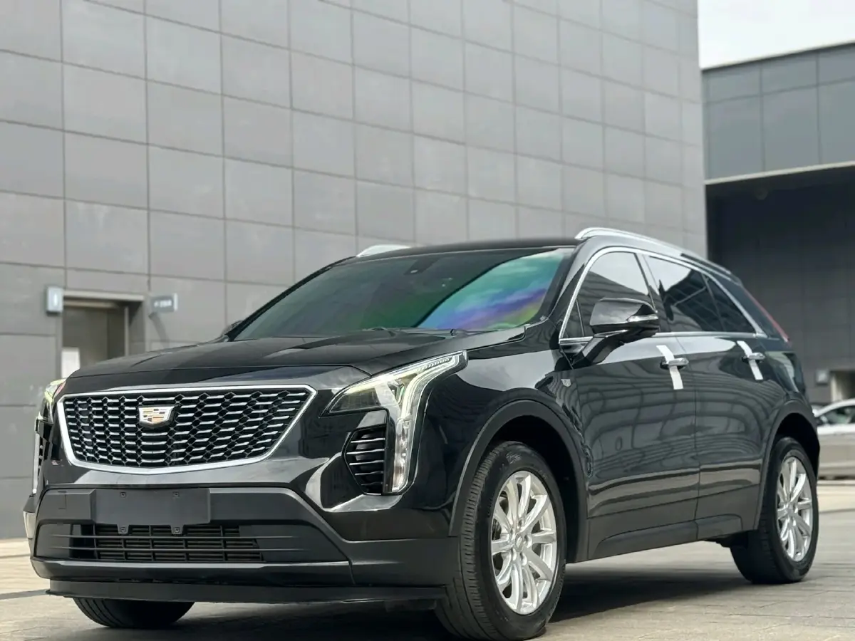 2020 Cadillac XT4 2.0T 241HP L4 9AT