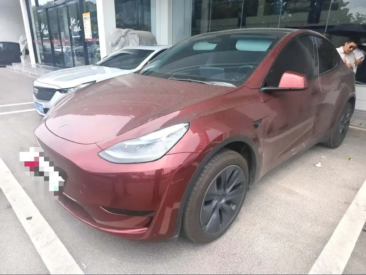 2024 Tesla Model Y BEV 60KWH