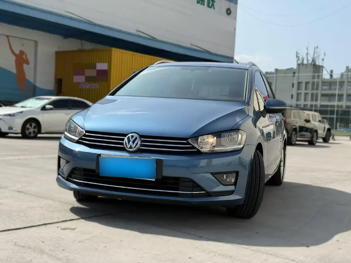 2016 Volkswagen Golf Sportsvan 1.6L 110HP L4 6AT
