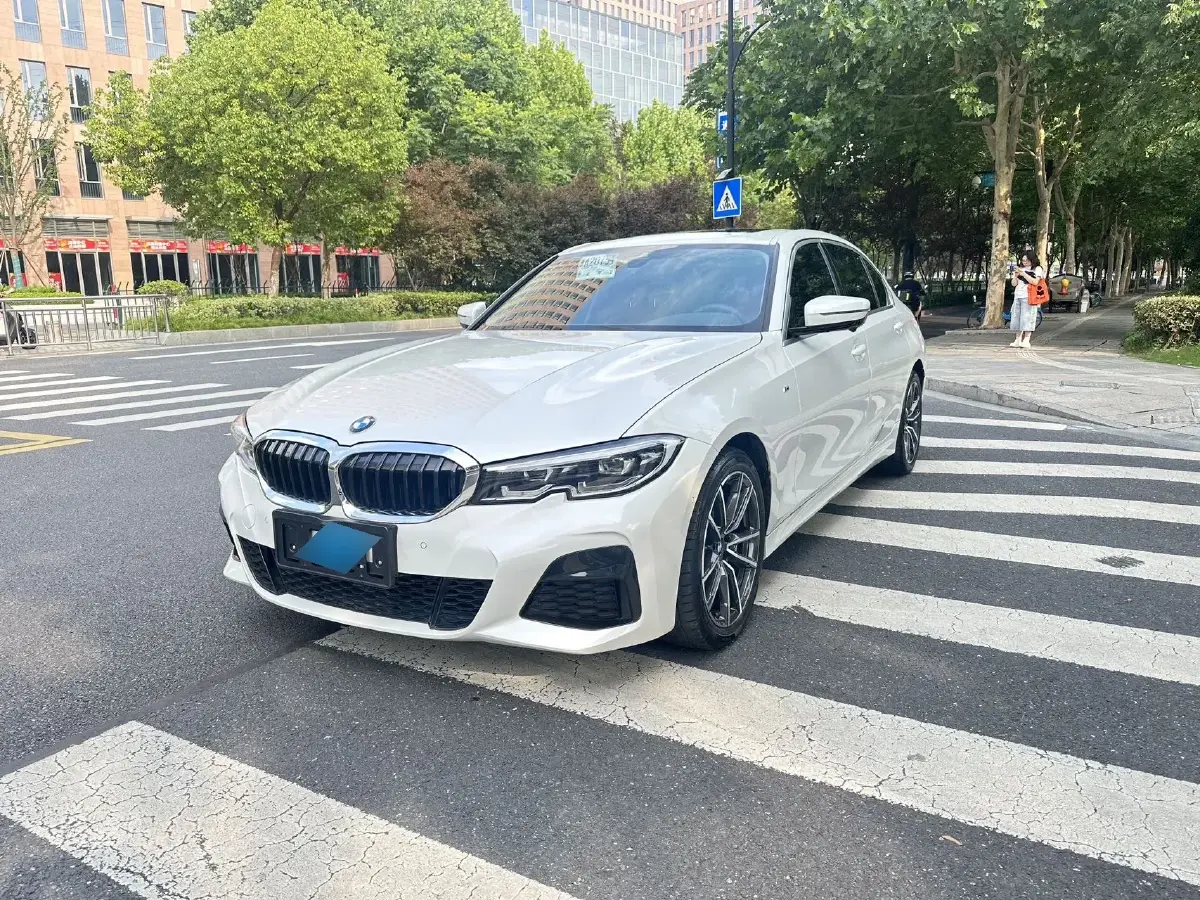 2021 BMW 3 Series 2.0T 184HP L4 8AT