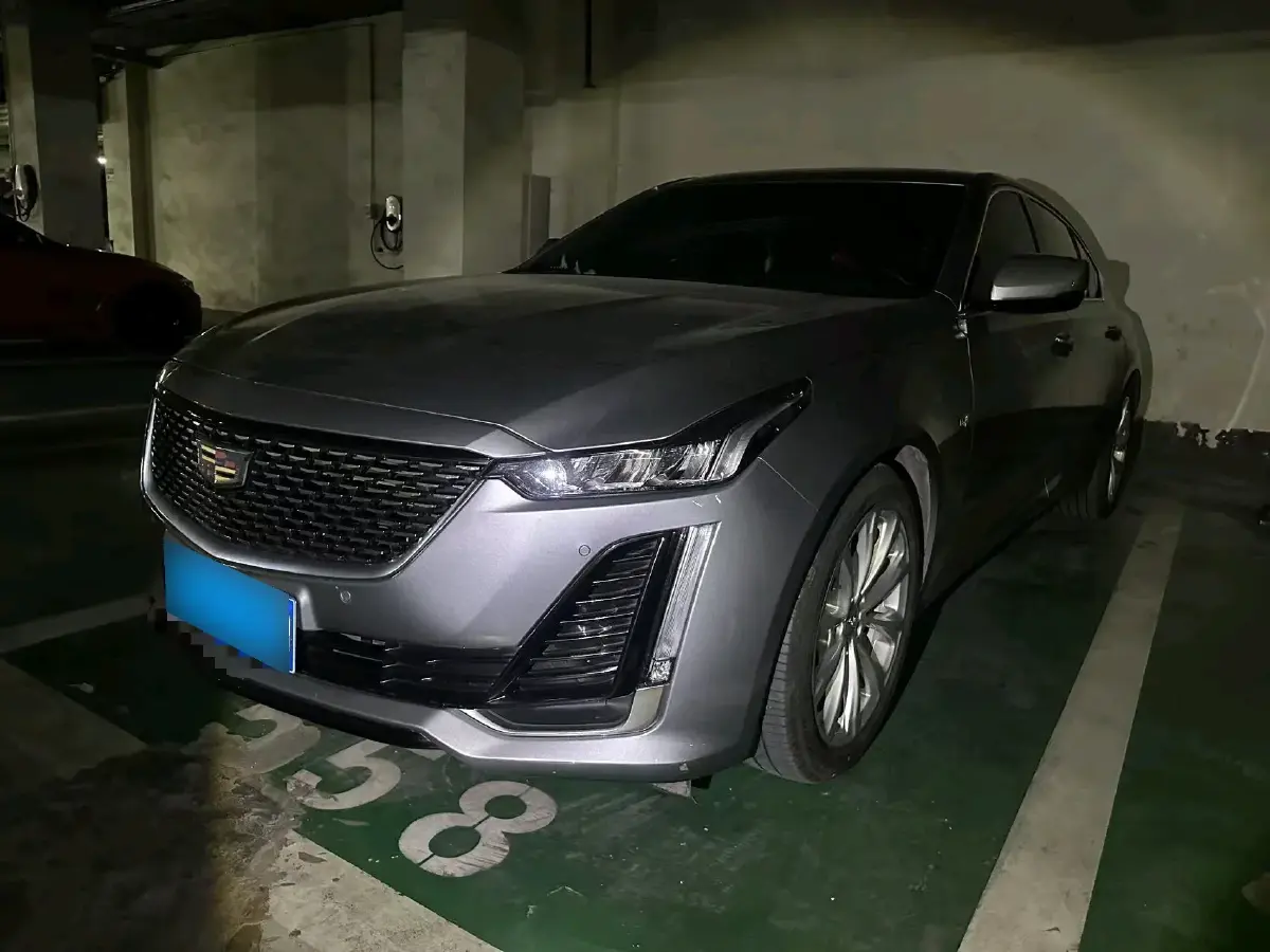 2023 Cadillac CT5 2.0T 237HP L4 10AT