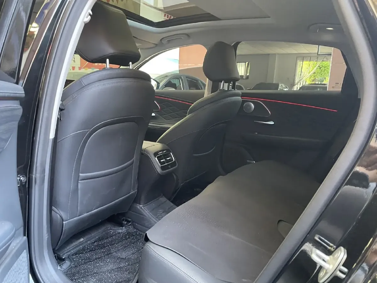 2025 Chery Arrizo 8 Pro 1.6T 197HP L4 7DCT,autocango,china used car exporter,china ev exporter,chinese used car exporter,chinese used ev exporter