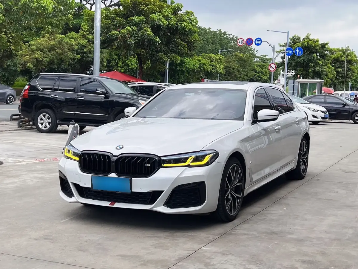 2021 BMW 5 Series 2.0T 252HP L4 8AT