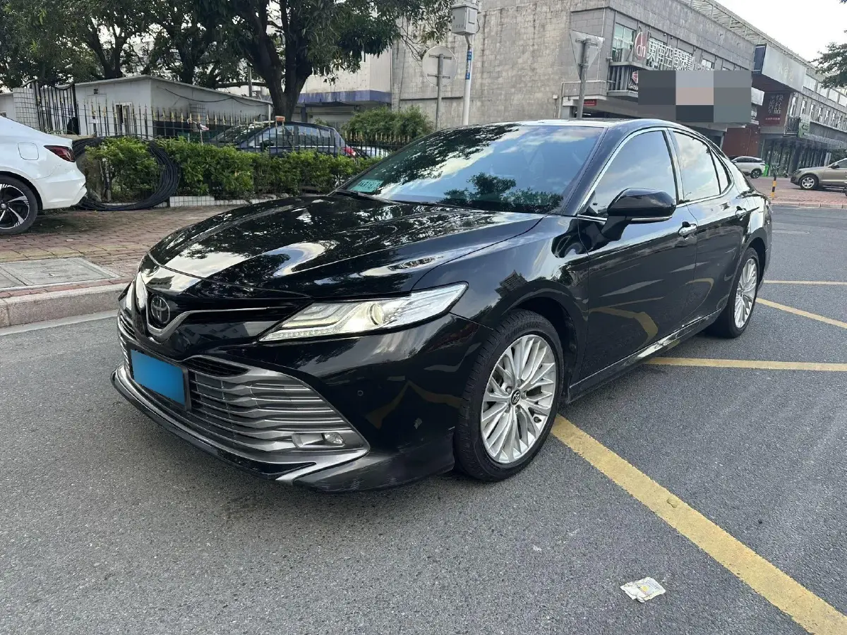 2019 Toyota Camry 2.5L 209HP L4 8AT