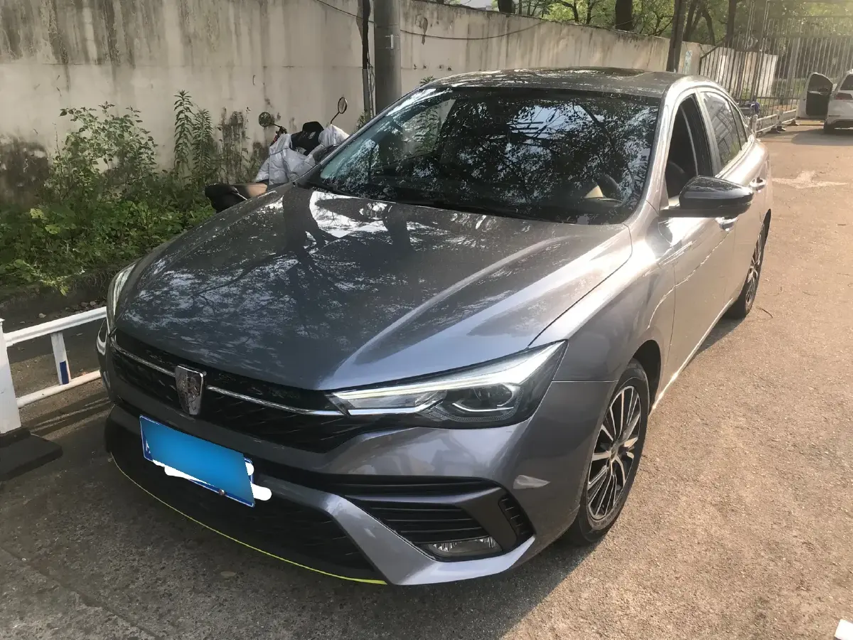 2021 Roewe i5 1.5L 120HP L4 CVT