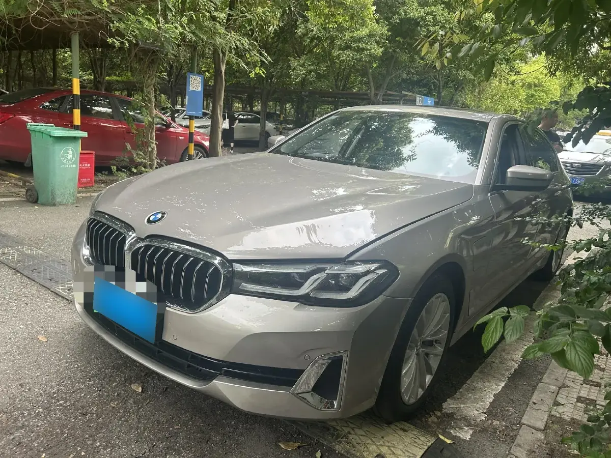 2021 BMW 5 Series 2.0T 184HP L4 8AT PHEV 17.7KWH