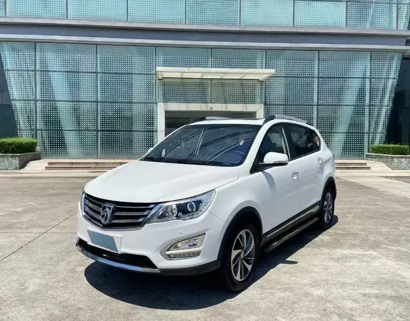 2016 BaoJun 560 1.8L 137HP L4 6MT