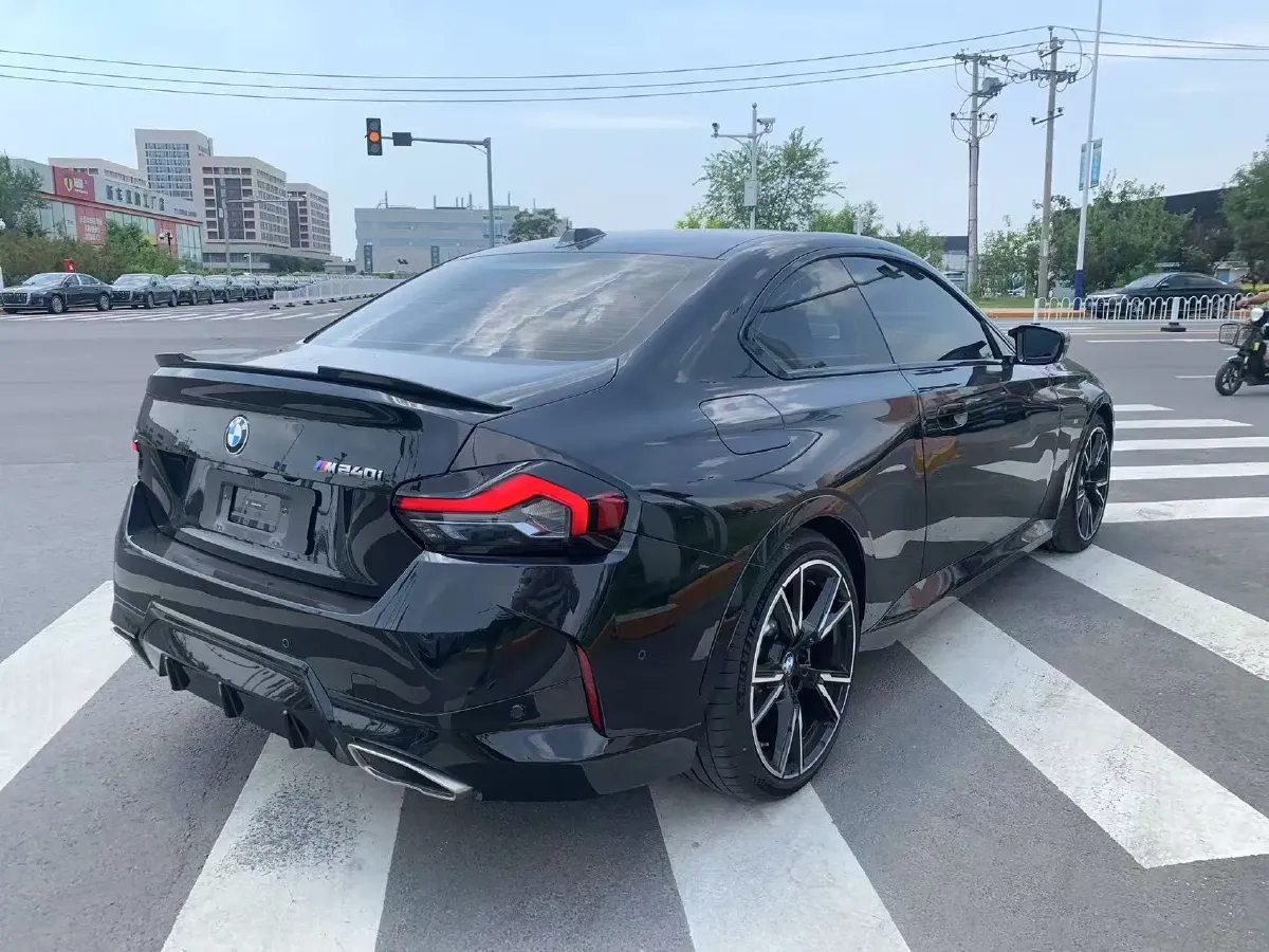 2024 BMW 3.0T 333HP L6 8AT,autocango,china used car exporter,china ev exporter,chinese used car exporter,chinese used ev exporter