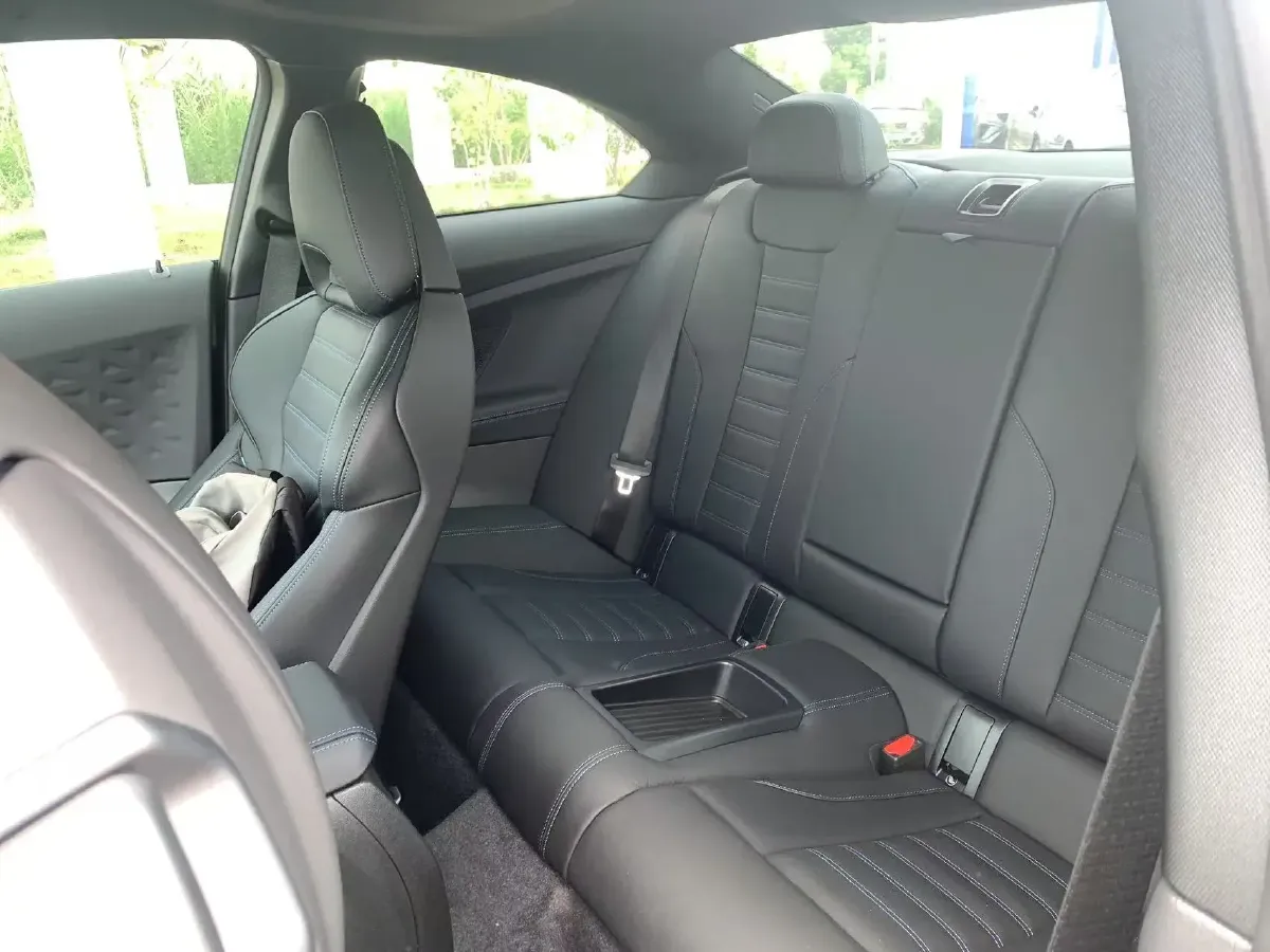 2024 BMW 3.0T 333HP L6 8AT,autocango,china used car exporter,china ev exporter,chinese used car exporter,chinese used ev exporter