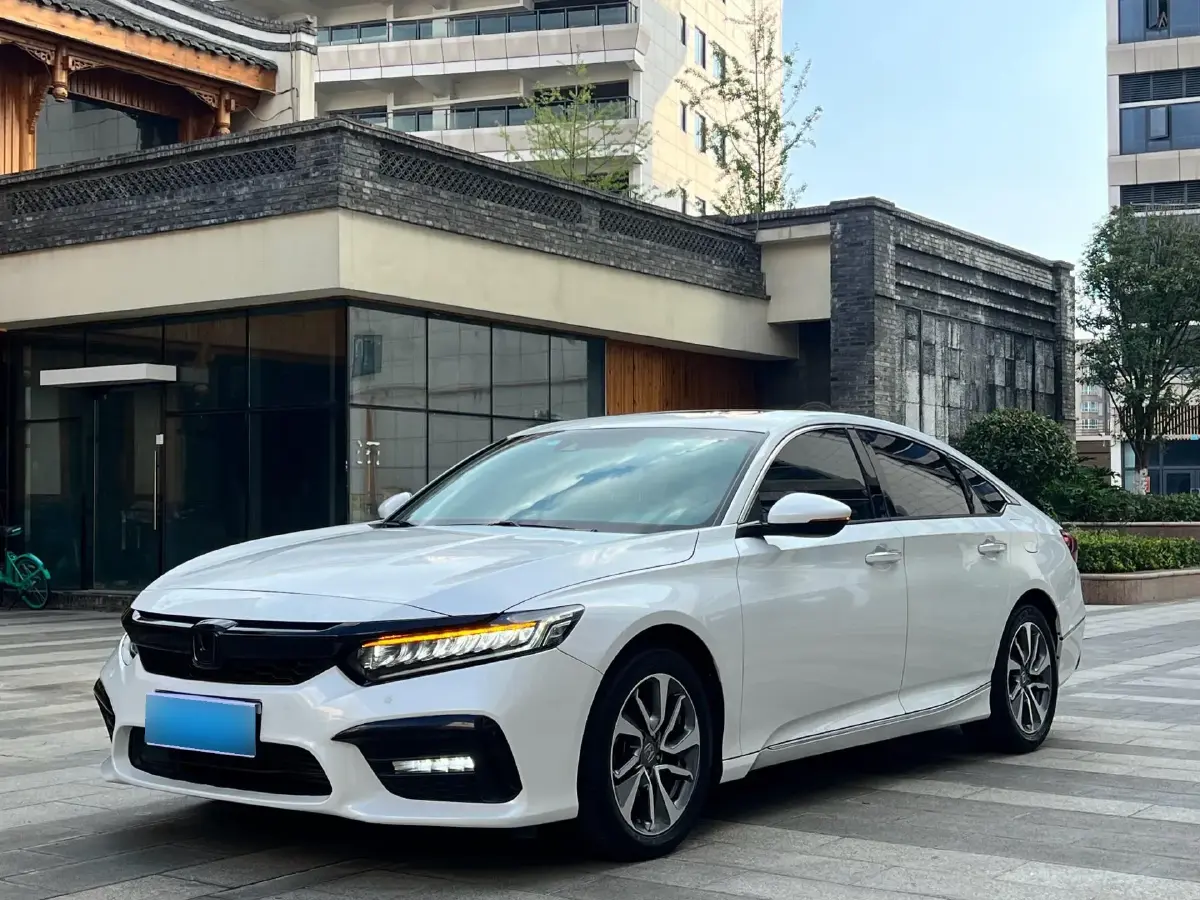 2019 Honda Inspire 1.5T 194HP L4 CVT