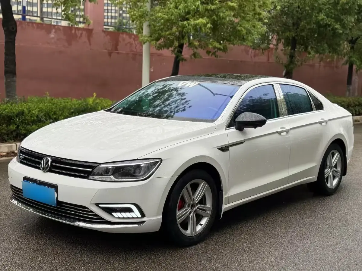 2017 Volkswagen Lamando 1.4T 150HP L4 7DCT