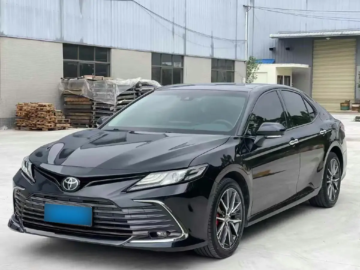 2021 Toyota Camry 2.5L 209HP L4 8AT