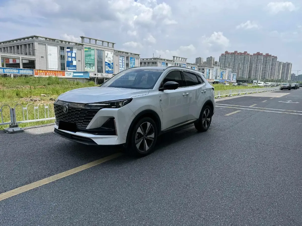 2022 ChangAn CS75 Plus 1.5T 178HP L4 6AT