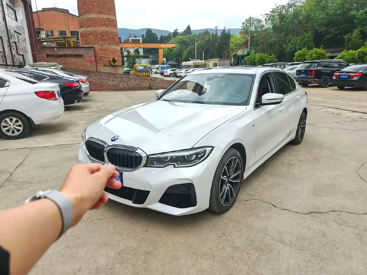 2022 BMW 3 Series 2.0T 184HP L4 8AT