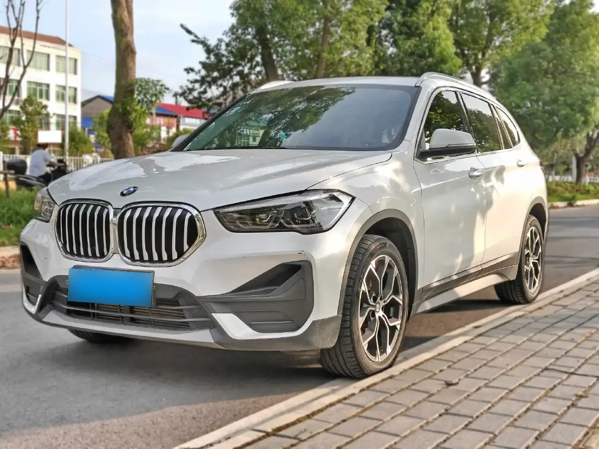 2021 BMW X1 2.0T 192HP L4 7DCT