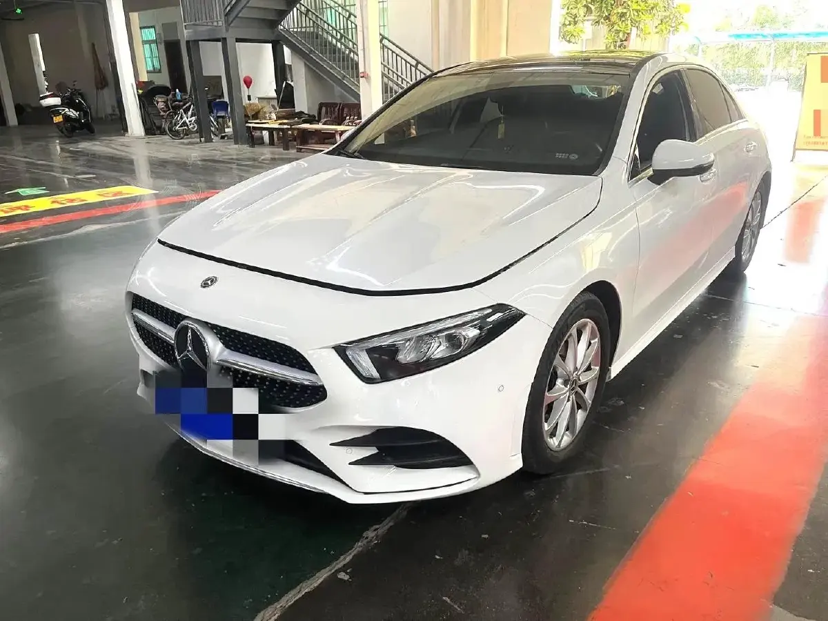 2020 Mercedes-Benz A Class 1.3T 163HP L4 7DCT