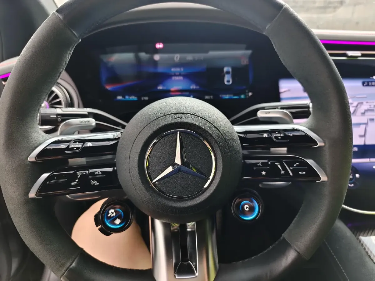 2023 Mercedes-Benz EQE AMG BEV 96.1KWH,autocango,china used car exporter,china ev exporter,chinese used car exporter,chinese used ev exporter