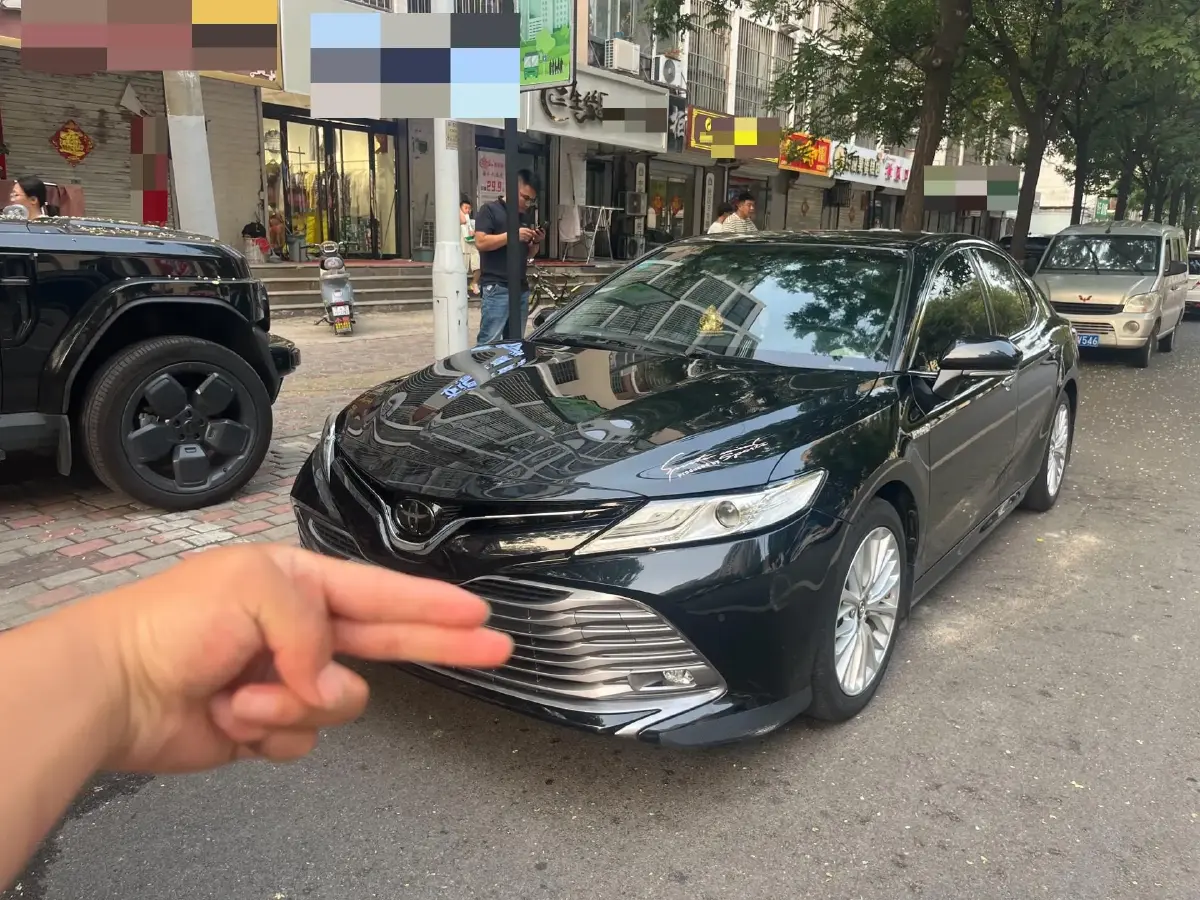 2019 Toyota Camry 2.5L 209HP L4 8AT