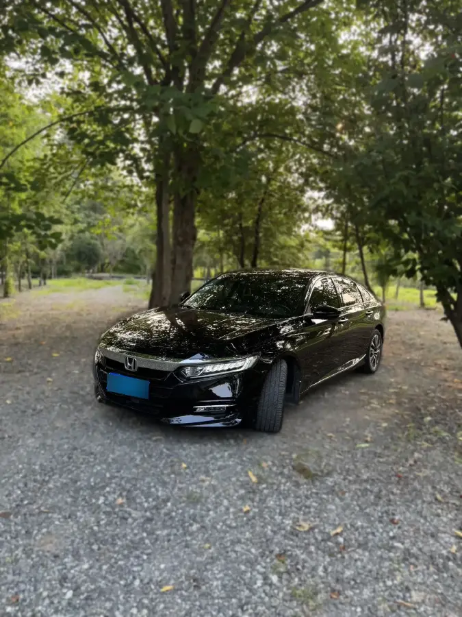 2018 Honda Accord 2.0L 146HP L4 E-CVT Hybrid