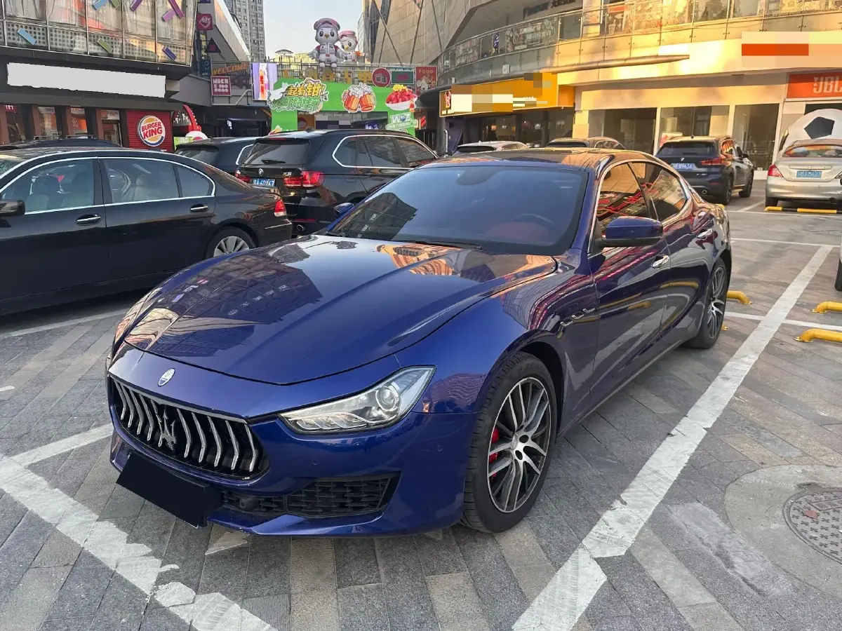 2018 Maserati Ghibli 3.0T 350HP V6 8AT