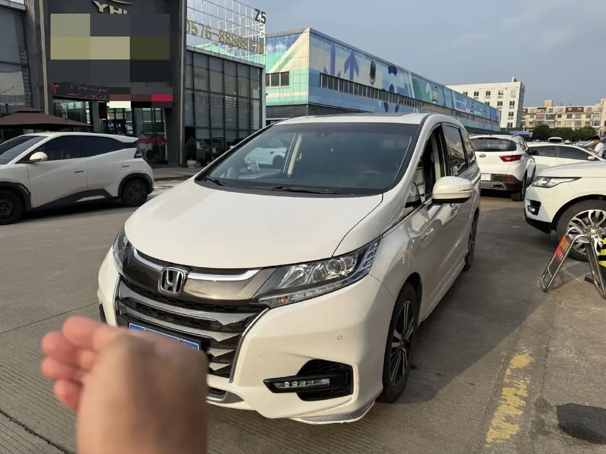 2021 Honda Odyssey 2.0L 146HP L4 E-CVT Hybrid