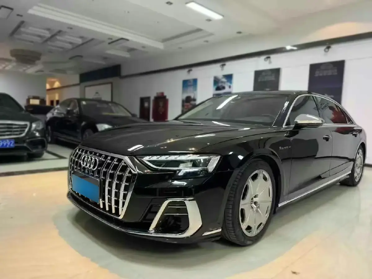 2022 Audi A8 3.0T 340HP V6 8AT