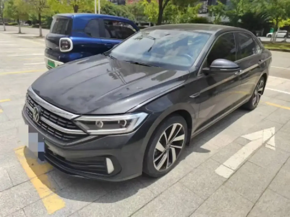 2023 Volkswagen Sagitar 1.5T 160HP L4 7DCT