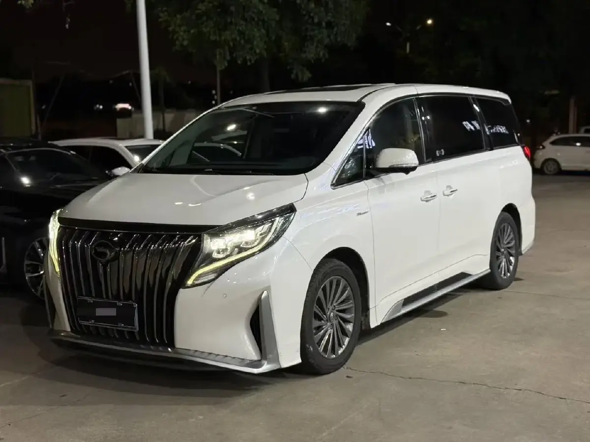 2021 GAC Trumpchi M8 2.0T 252HP L4 8AT