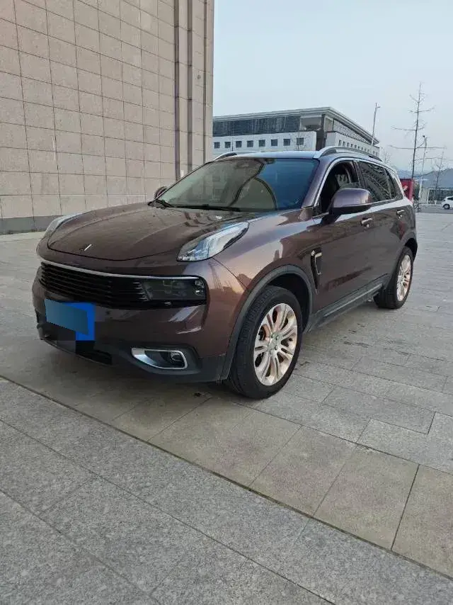 2017 LYNK&CO 01 2.0T 190HP L4 6AT
