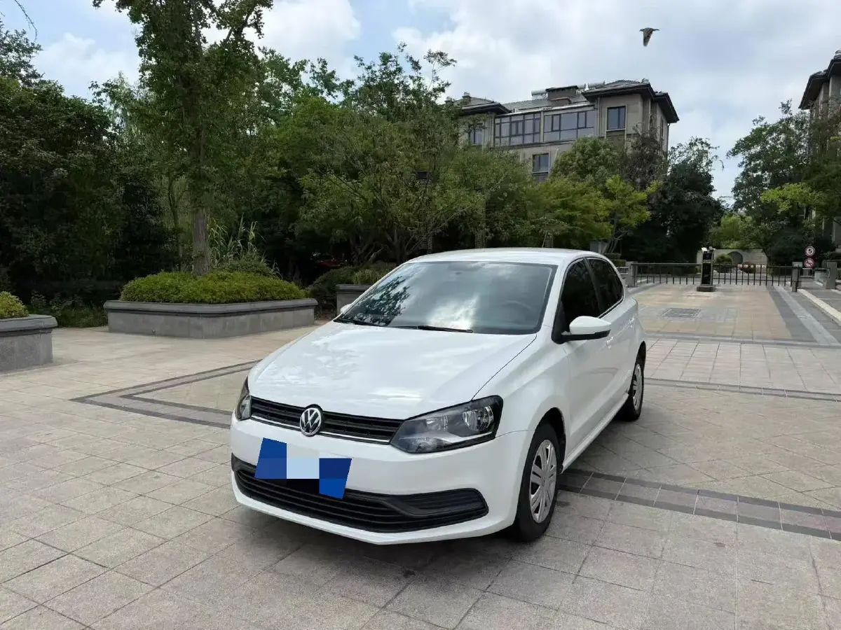 2016 Volkswagen Polo 1.4L 90HP L4 6AT