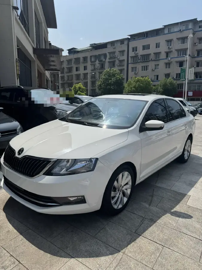 2018 Skoda Rapid 1.4L 90HP L4 5MT