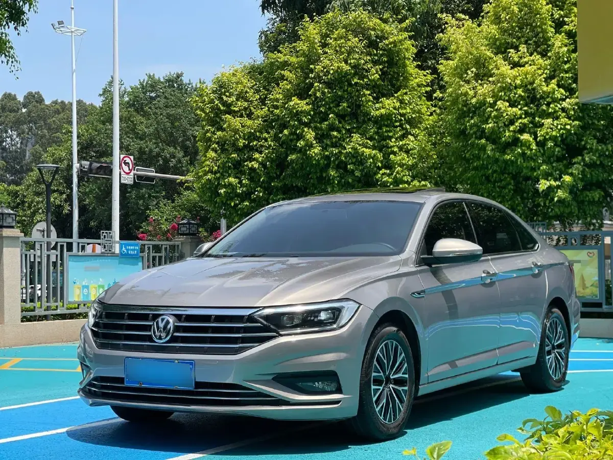 2021 Volkswagen Sagitar 1.4T 150HP L4 7DCT