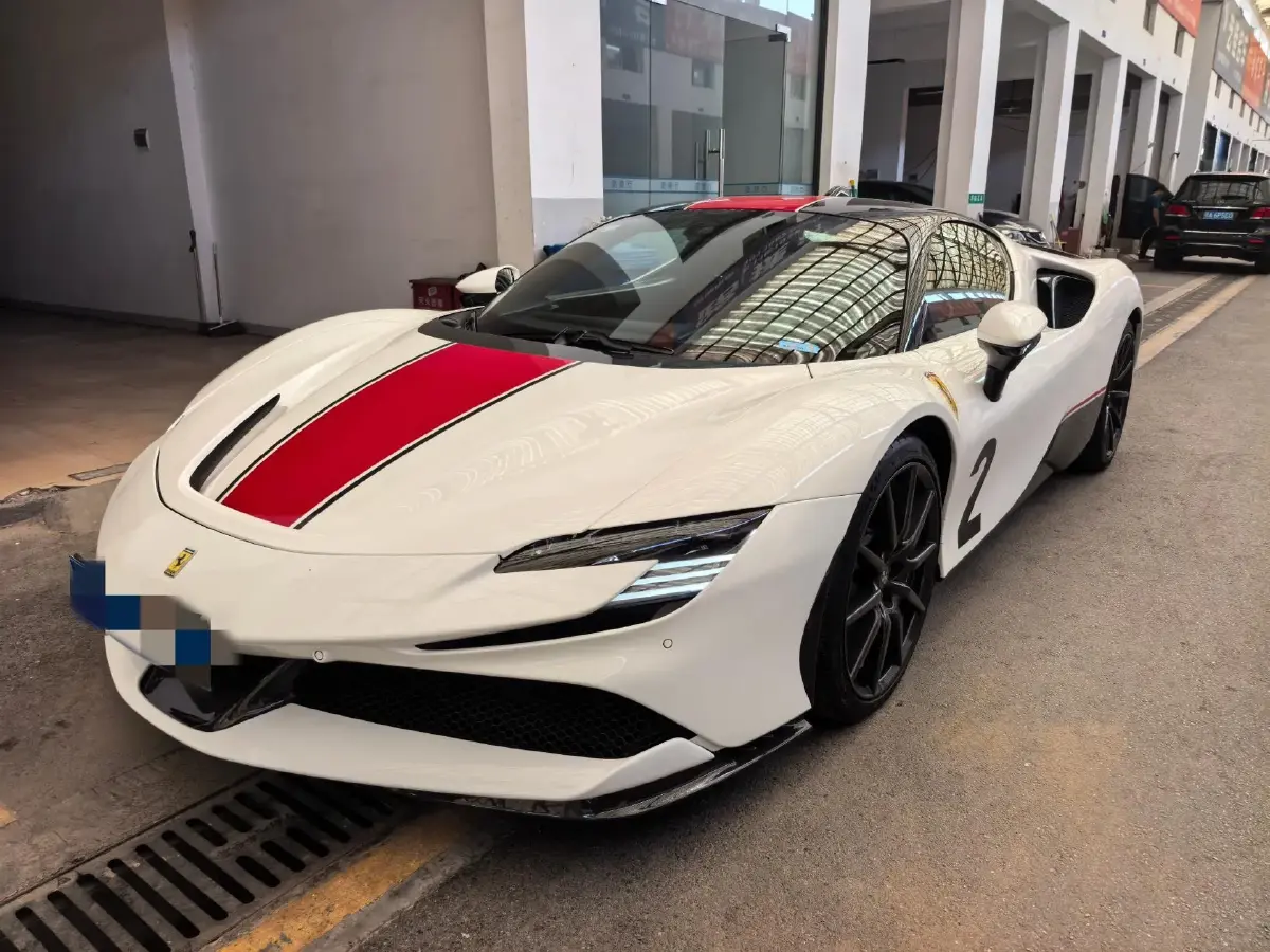 2021 Ferrari SF90 3.9T 781HP V8 8DCT PHEV 7.9KWH