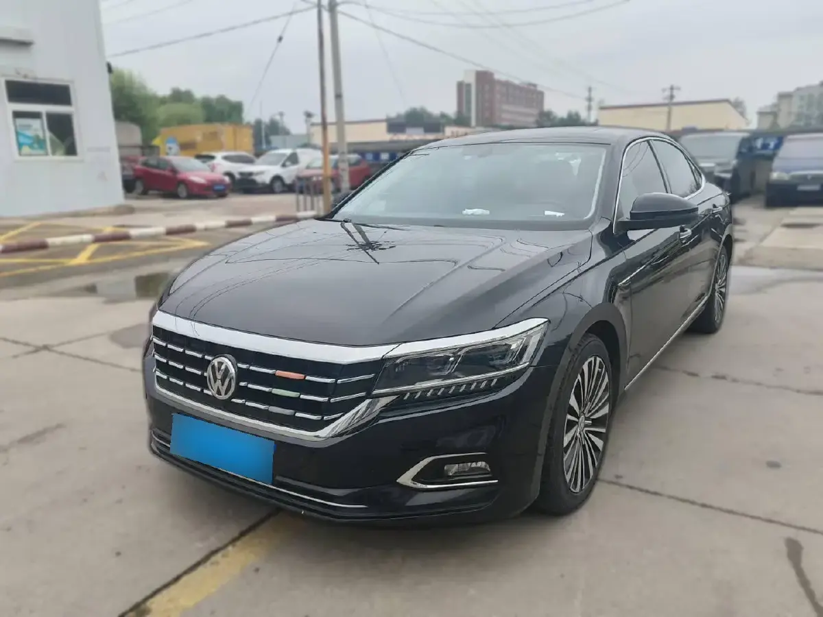 2019 Volkswagen Passat 2.0T 186HP L4 7DCT