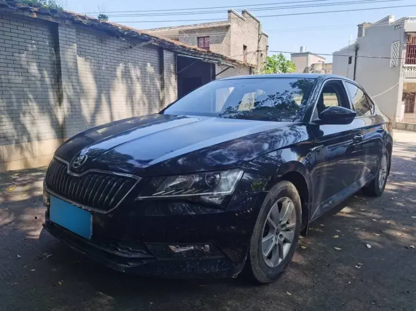 2018 Skoda Superb 1.4T 150HP L4 7DCT