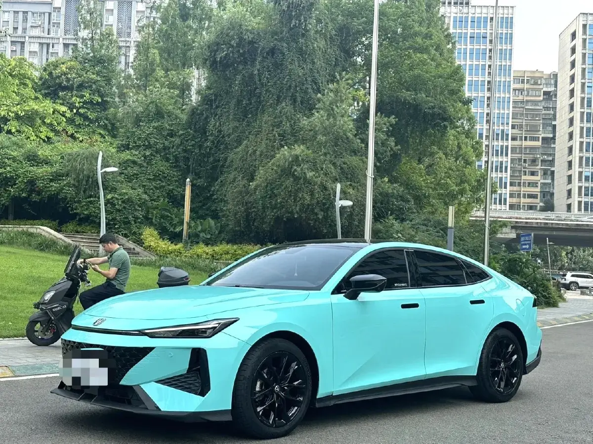 2024 ChangAn UNI-V 1.5T 188HP L4 7DCT