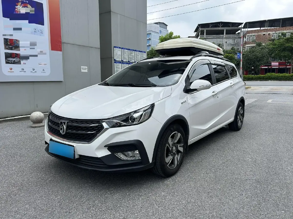 2018 BaoJun 310W 1.5L 105HP L4 5AMT
