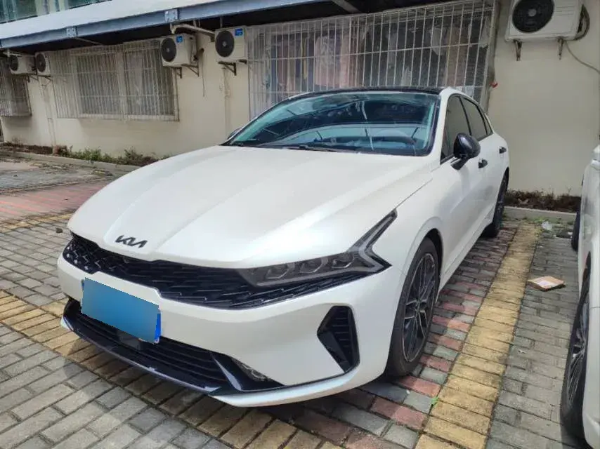 2021 Kia K5 2.0T 240HP L4 8AT