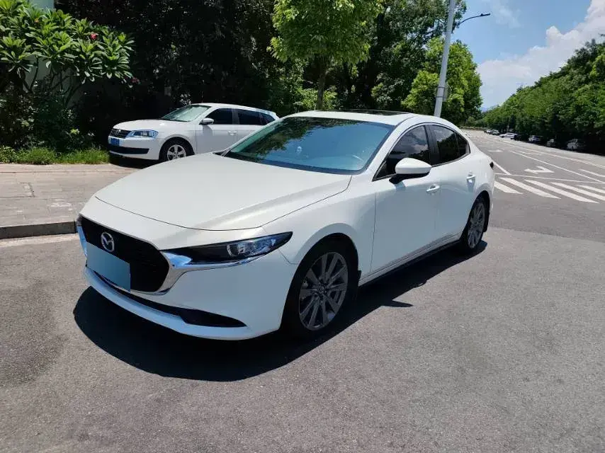 2021 Mazda 3 Axela 2.0L 158HP L4 6AT