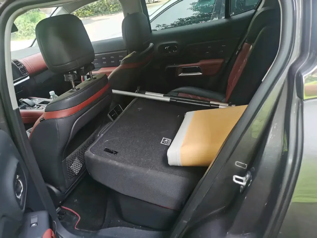 2020 Citroen C5 AircrossS 1.6T 200HP L4 8AT PHEV 12.96KWH,autocango,china used car exporter,china ev exporter,chinese used car exporter,chinese used ev exporter