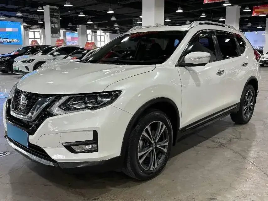 2021 Nissan X-Trail 2.5L 181HP L4 CVT
