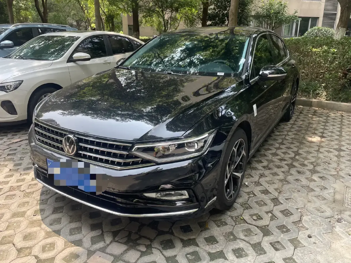 2025 Volkswagen Magotan 2.0T 186HP L4 7DCT