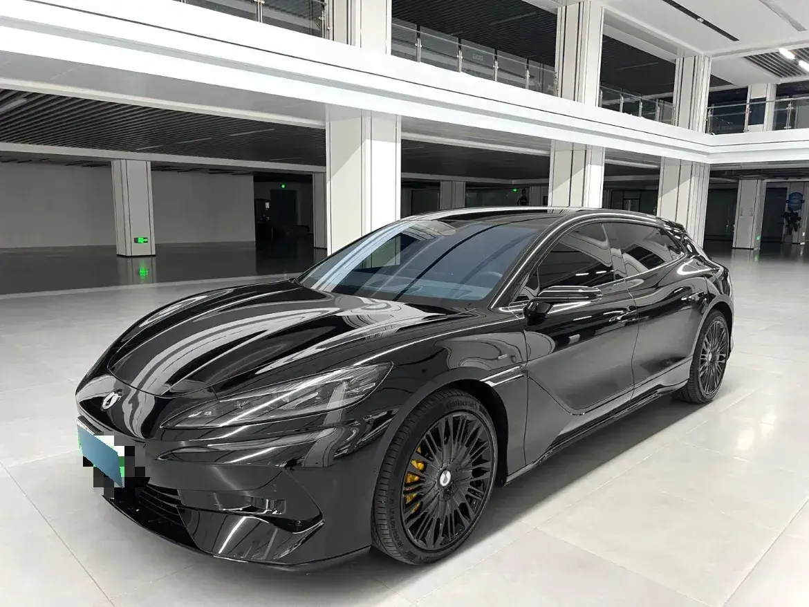 2024 Denza DenzaZ9GT 2.0T 207HP L4 E-CVT PHEV 38.5KWH