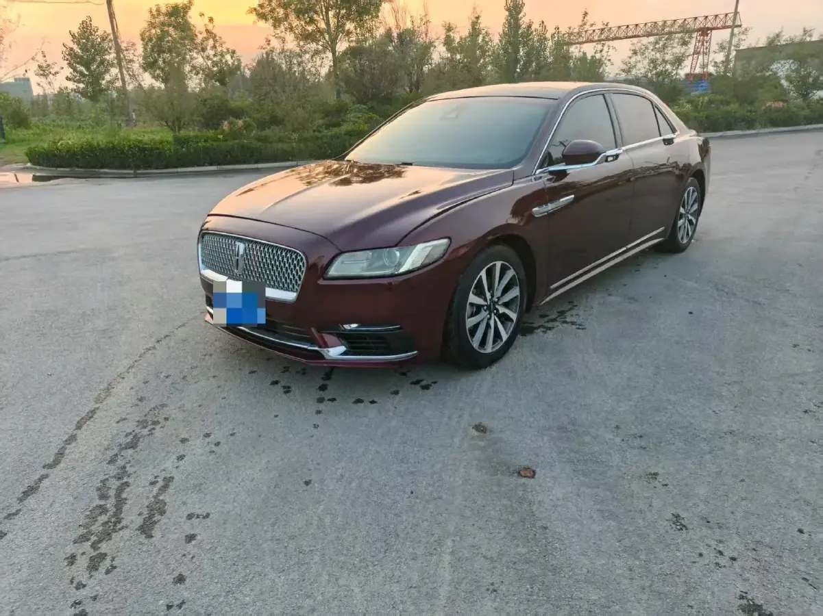 2018 Lincoln Continental 2.0T 261HP L4 6AT