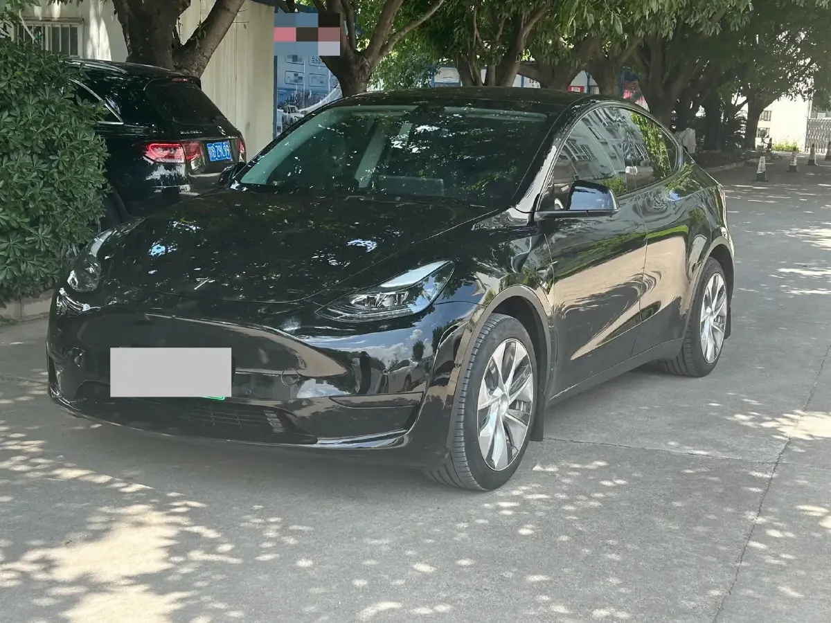 2022 Tesla Model Y BEV 60KWH