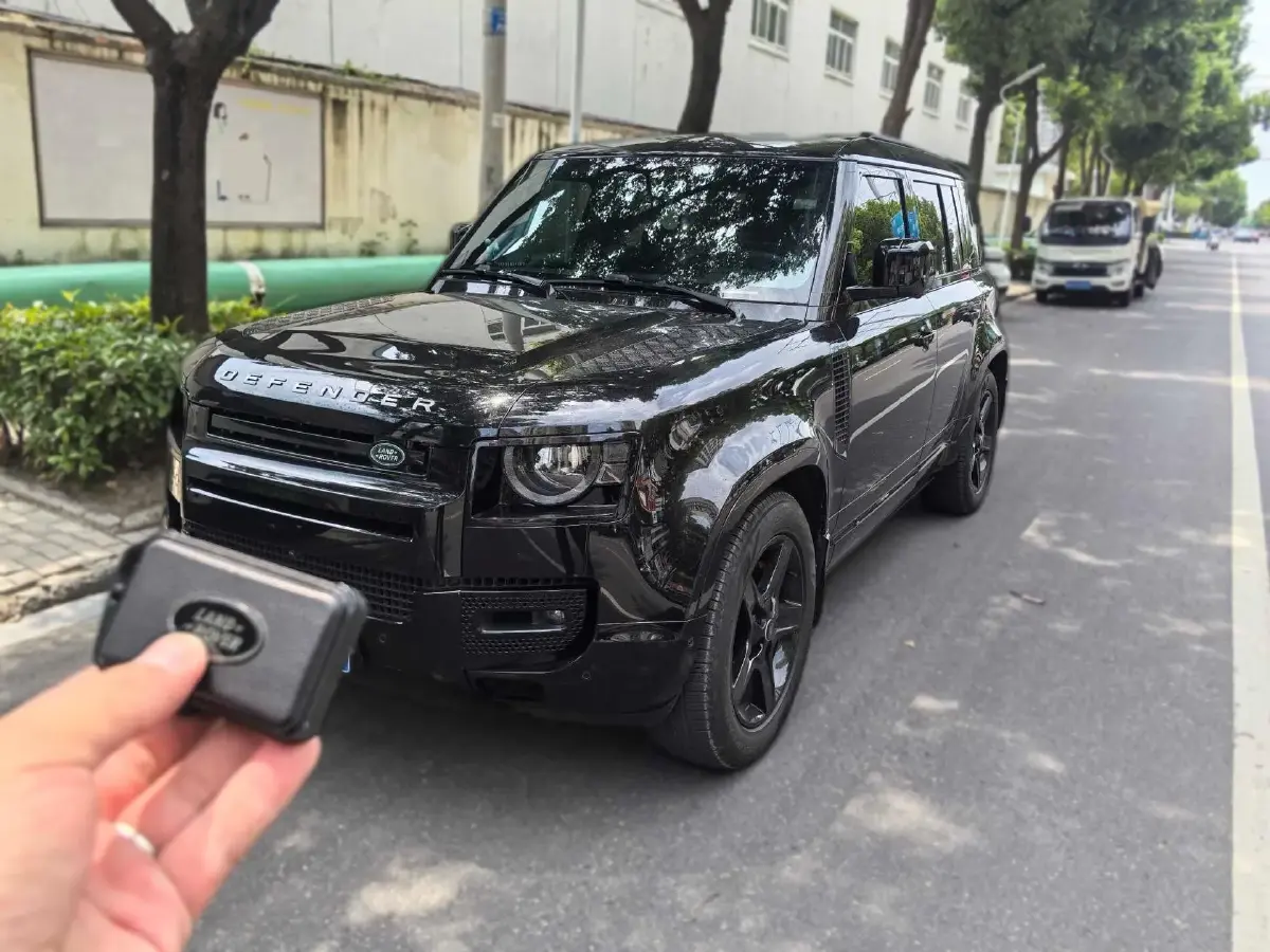 2024 Land Rover Defender 3.0T 400HP L6 8AT