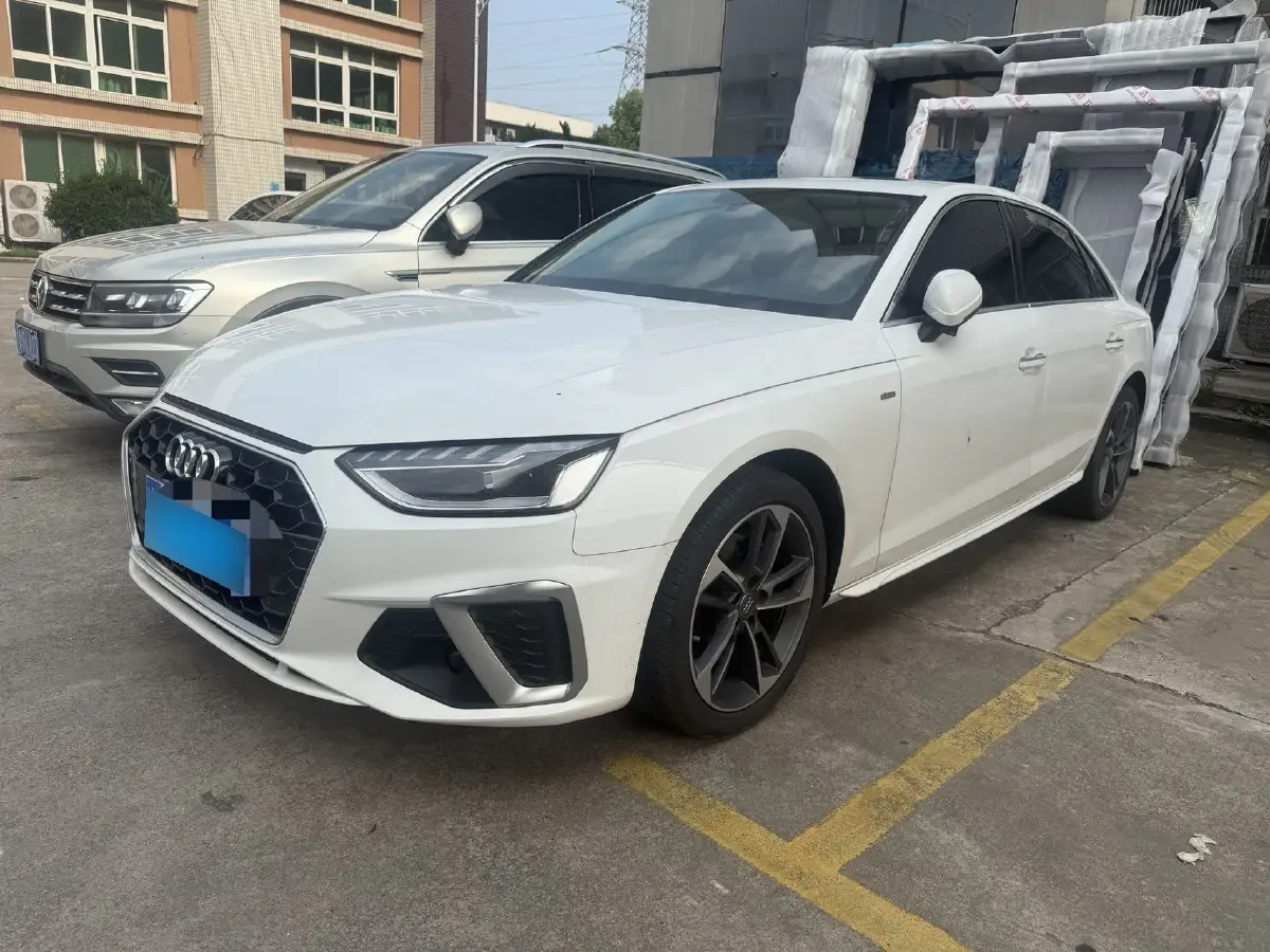 2020 Audi A4L 2.0T 150HP L4 7DCT